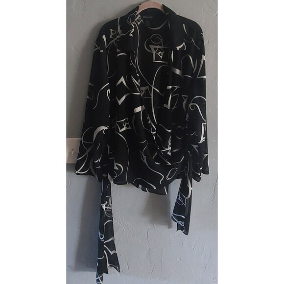 Lane Bryant  Tops  Blouse 26/28,Women, Polyester, Made In USA.cross In Front - Picture 12 of 13